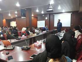 کلاس آموزشی «پیشگیری از آسیب طلاق در زوجین» ویژه زوج‌های جوان برگزار شد